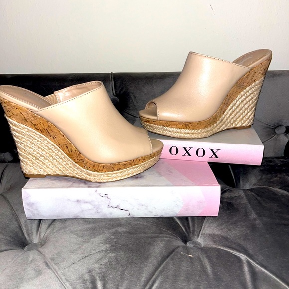 Charlie’s beautiful wedges with stretch - Picture 5 of 5